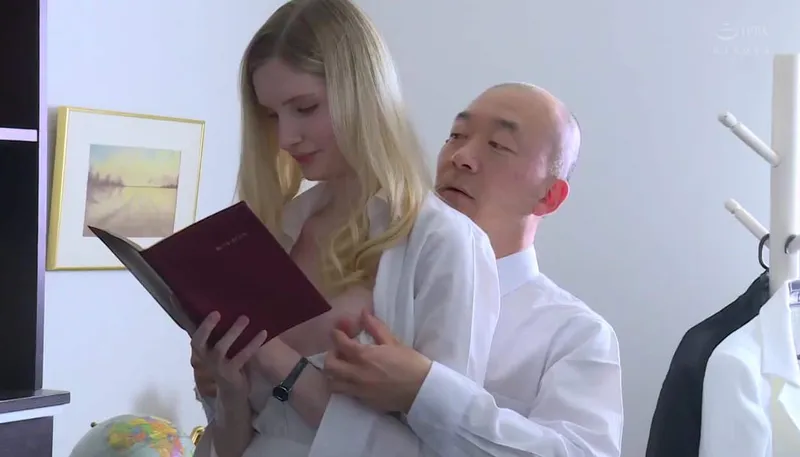 Cô vợ chấp nhận làm người tình cho đối tác của ông chồng để trả nợ